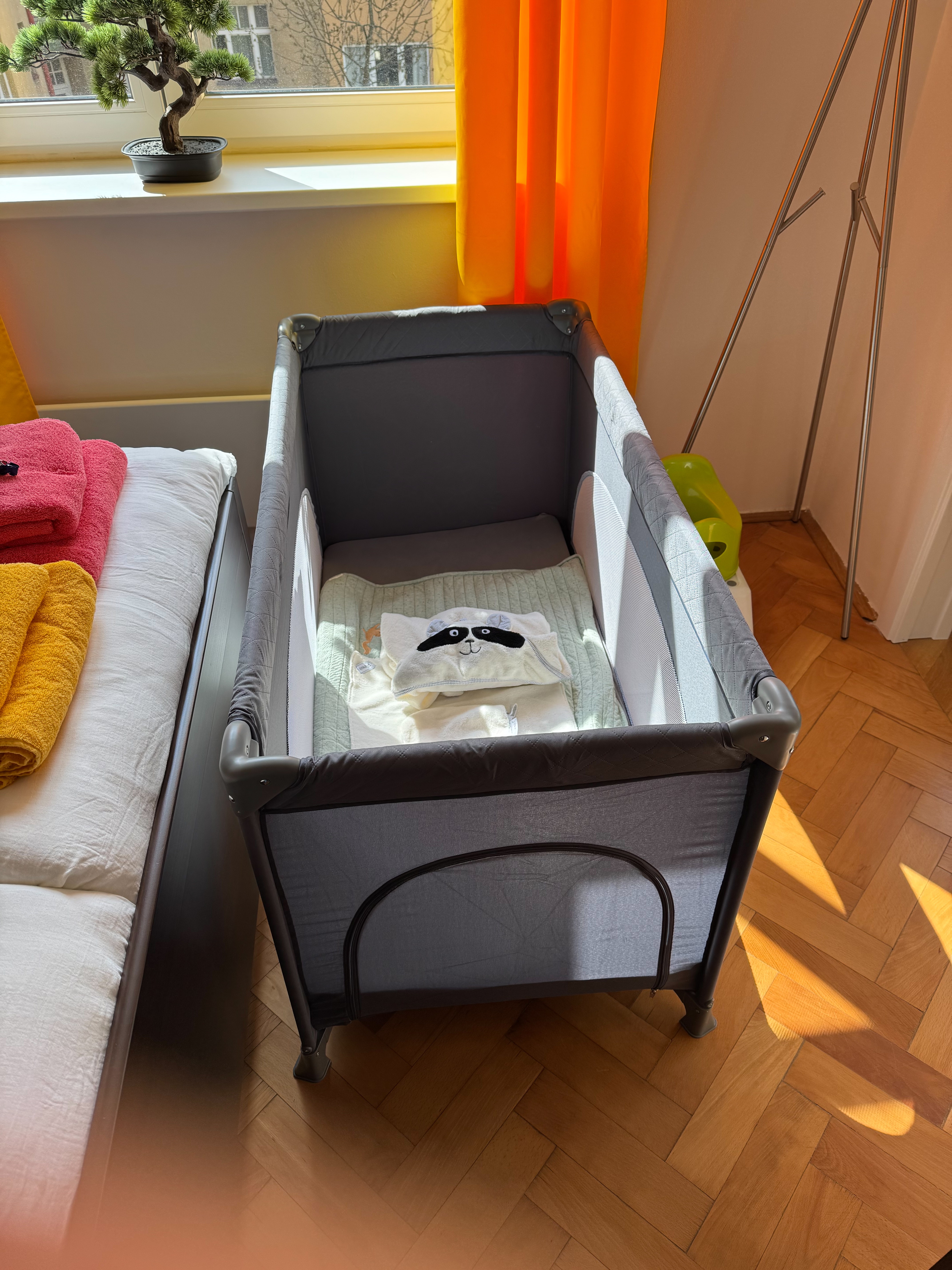 The family-friendly amenities available in the apartment
